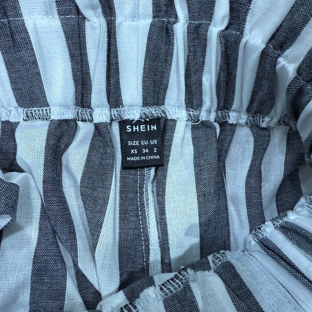 patterned shorts - Picture 6 of 11